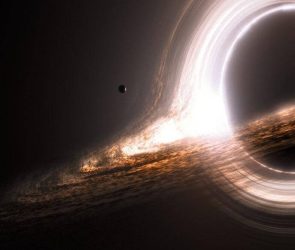 1612791837 black hole 5 295x250 - موجودات فضایی قادرند از سیاهچاله‌ ها انرژی استخراج کنند