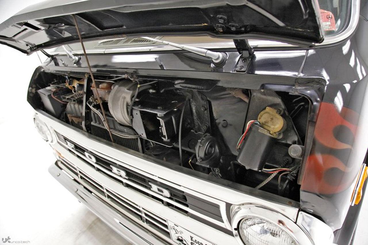 1626604714 custom ford van ebay 6 - فورد Econoline سفارشی دهه 70 Shagtastic به حراج گذاشته شد