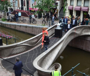 1626700052 image 2021 07 19 173657 295x250 - اولین پل ساخته شده توسط پرینتر سه بعدی در شهر آمستردام افتتاح شد