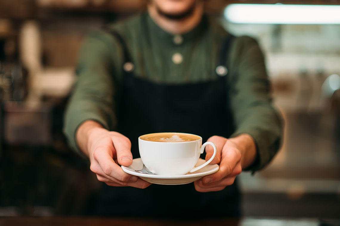caffe e galateo - قهوه روزانه ممکن است برای بیماری های قلبی مفید باشد و به شما کمک کند عمر طولانی تری داشته باشید