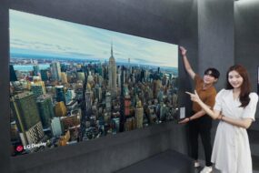 رونمایی از پنل OLED 97 اینچی توسط LG با قابلیت لرزش