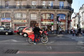 دولت فرانسه برای جایگزینی خودرو با دوچرخه به شهروندان یارانه 4000 یورویی می دهد